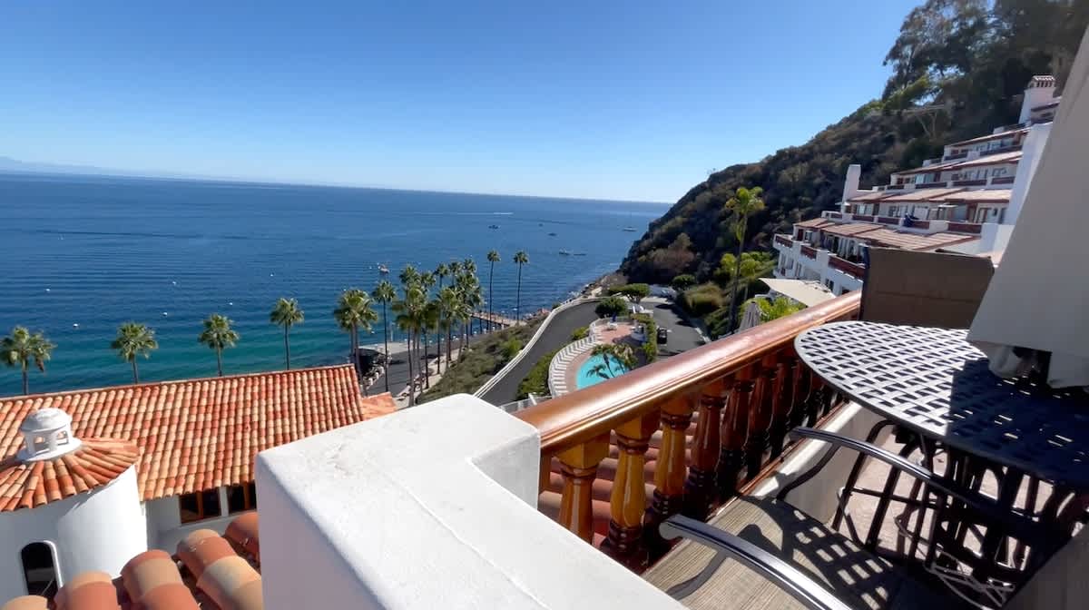 Gorgeous Catalina Villa in Hamilton Cove 6