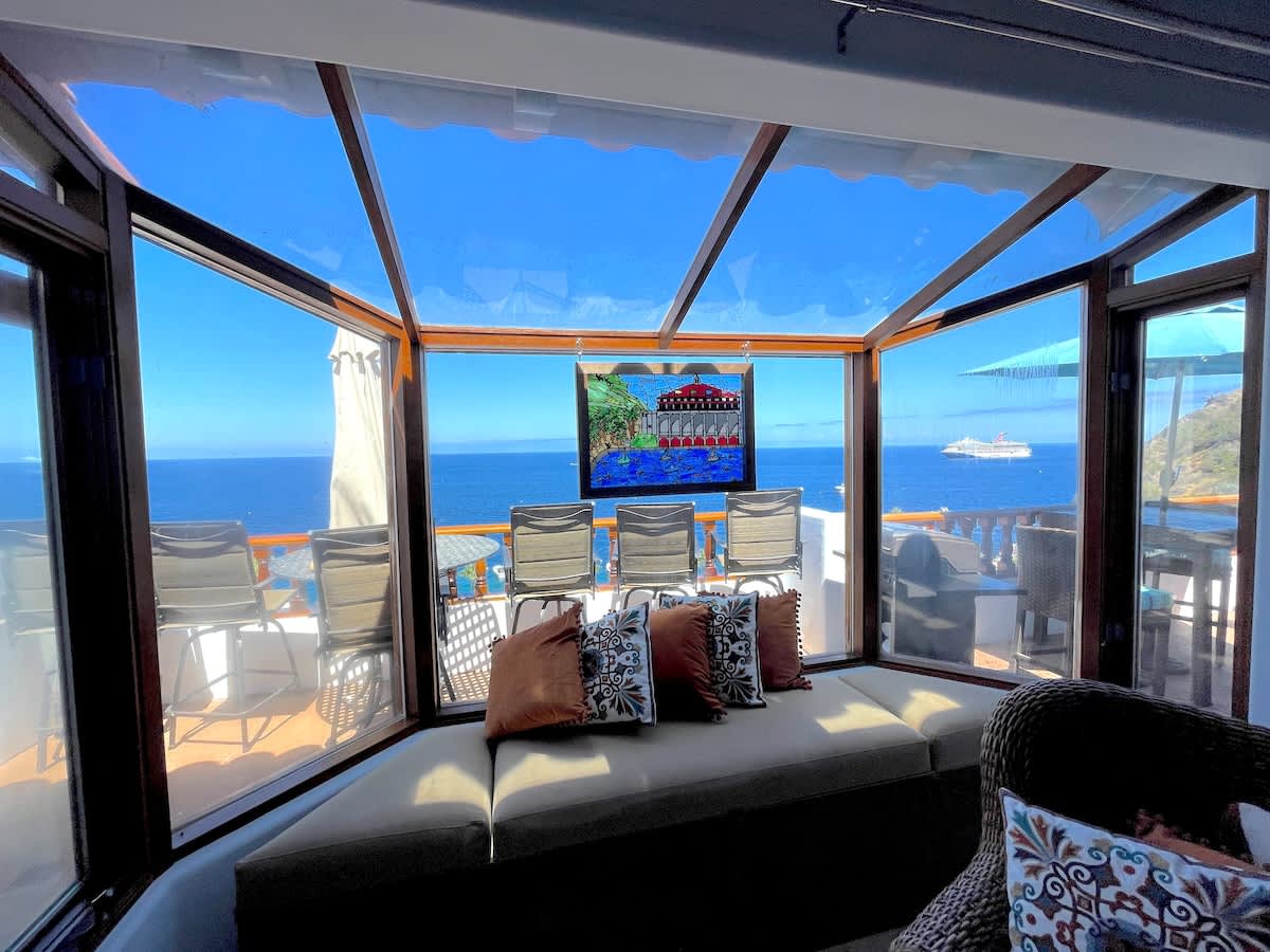 Gorgeous Catalina Villa in Hamilton Cove 5