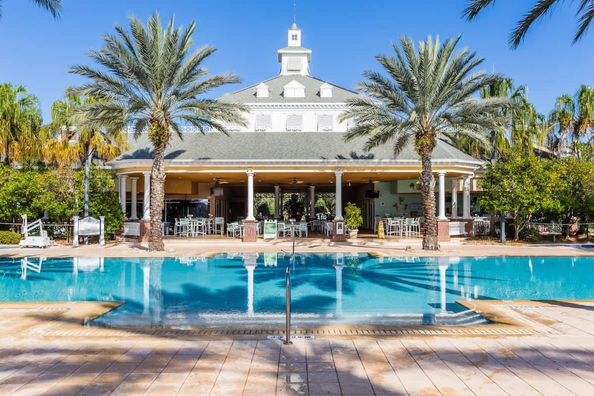Neat condo on fabulous golf resort close to Disney 6