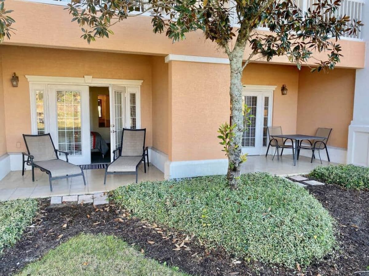 Neat condo on fabulous golf resort close to Disney 5
