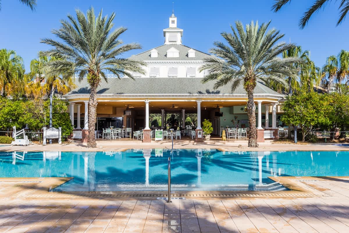 Perfectly located 3 bed 3 bath with great view 4