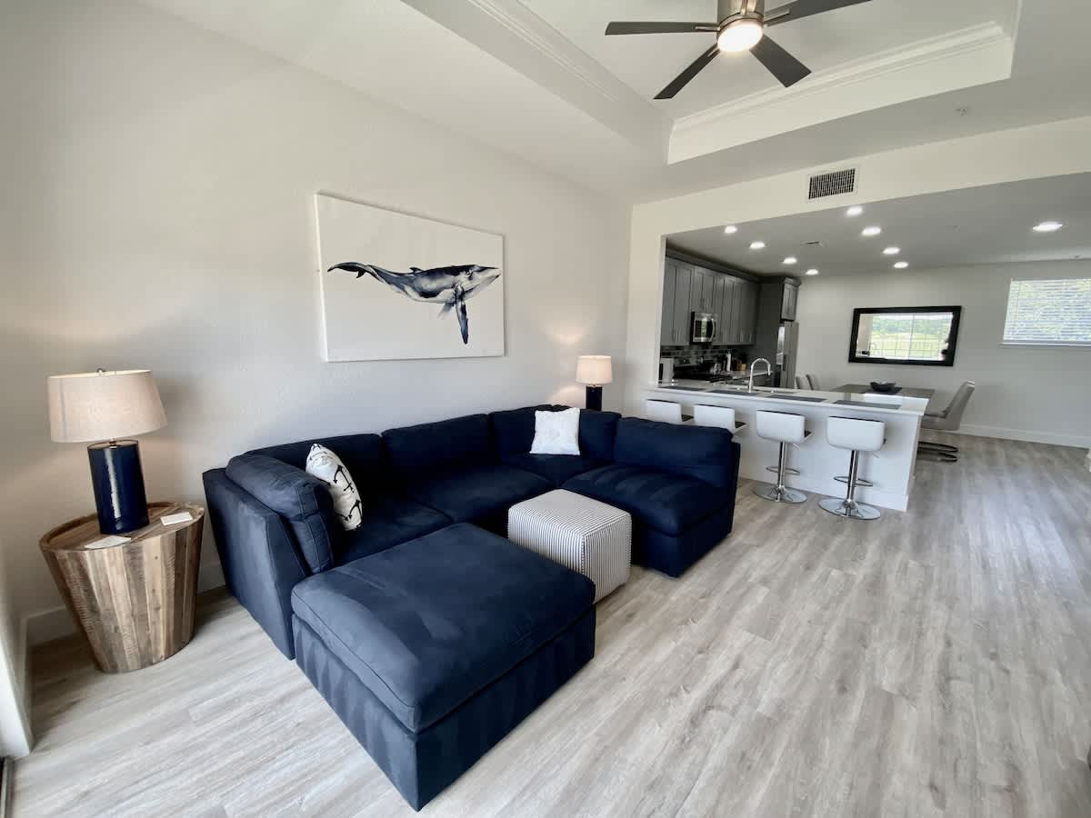 Perfectly located 3 bed 3 bath with great view 3