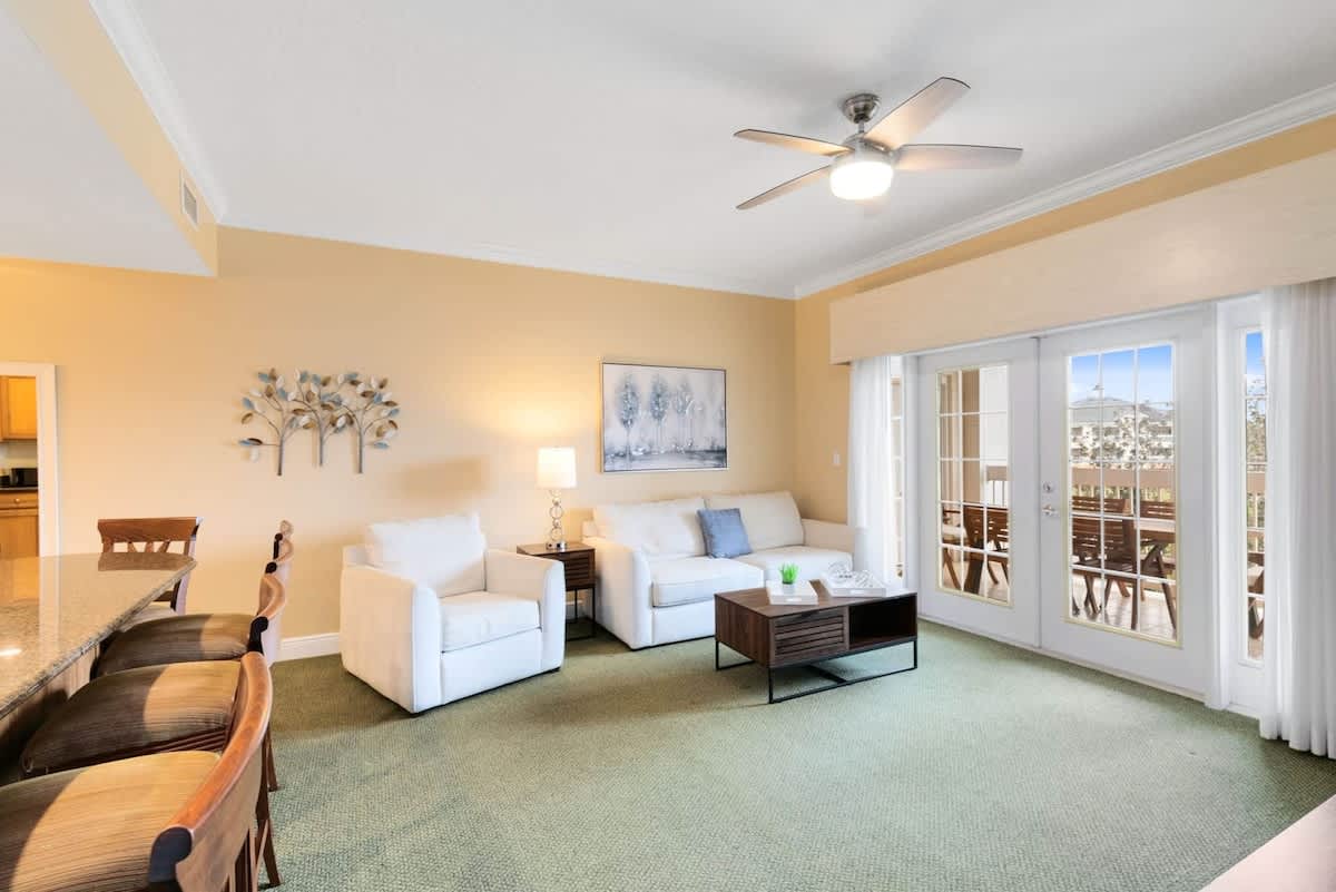 Wonderful condo to relax and recharge, close to Di 2