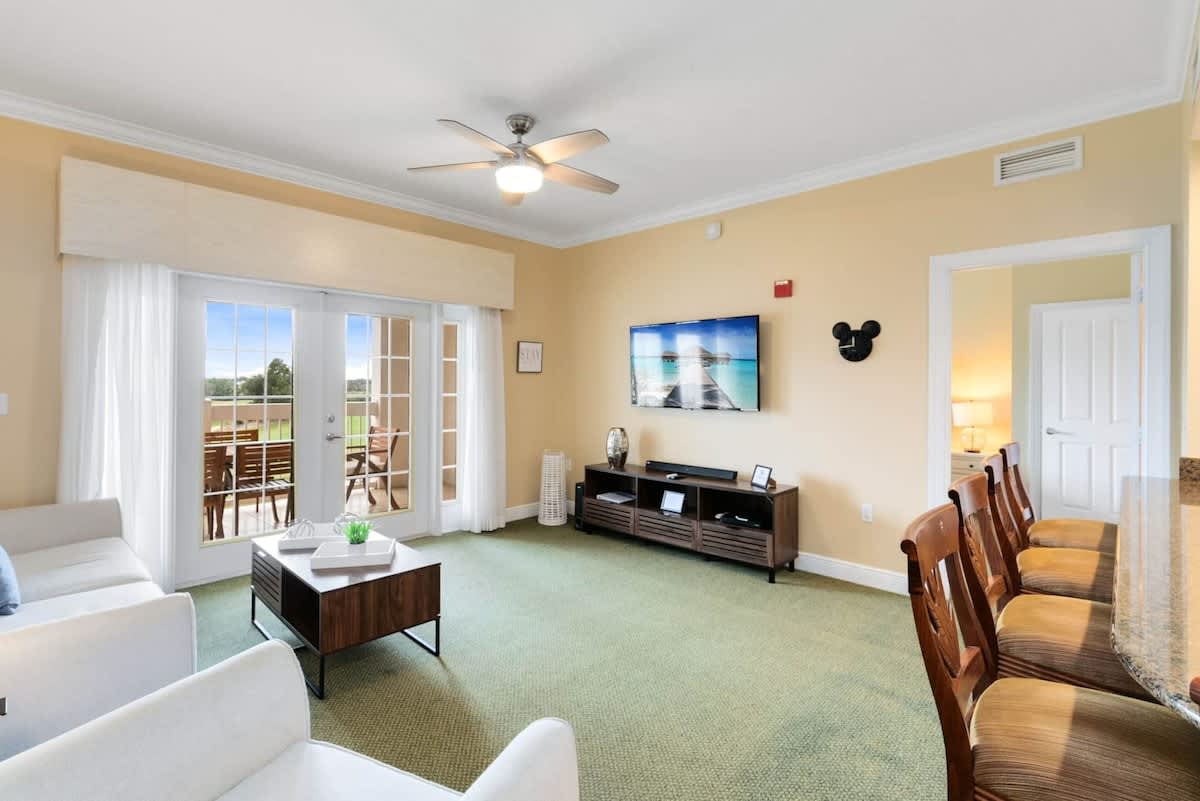 Wonderful condo to relax and recharge, close to Di 3