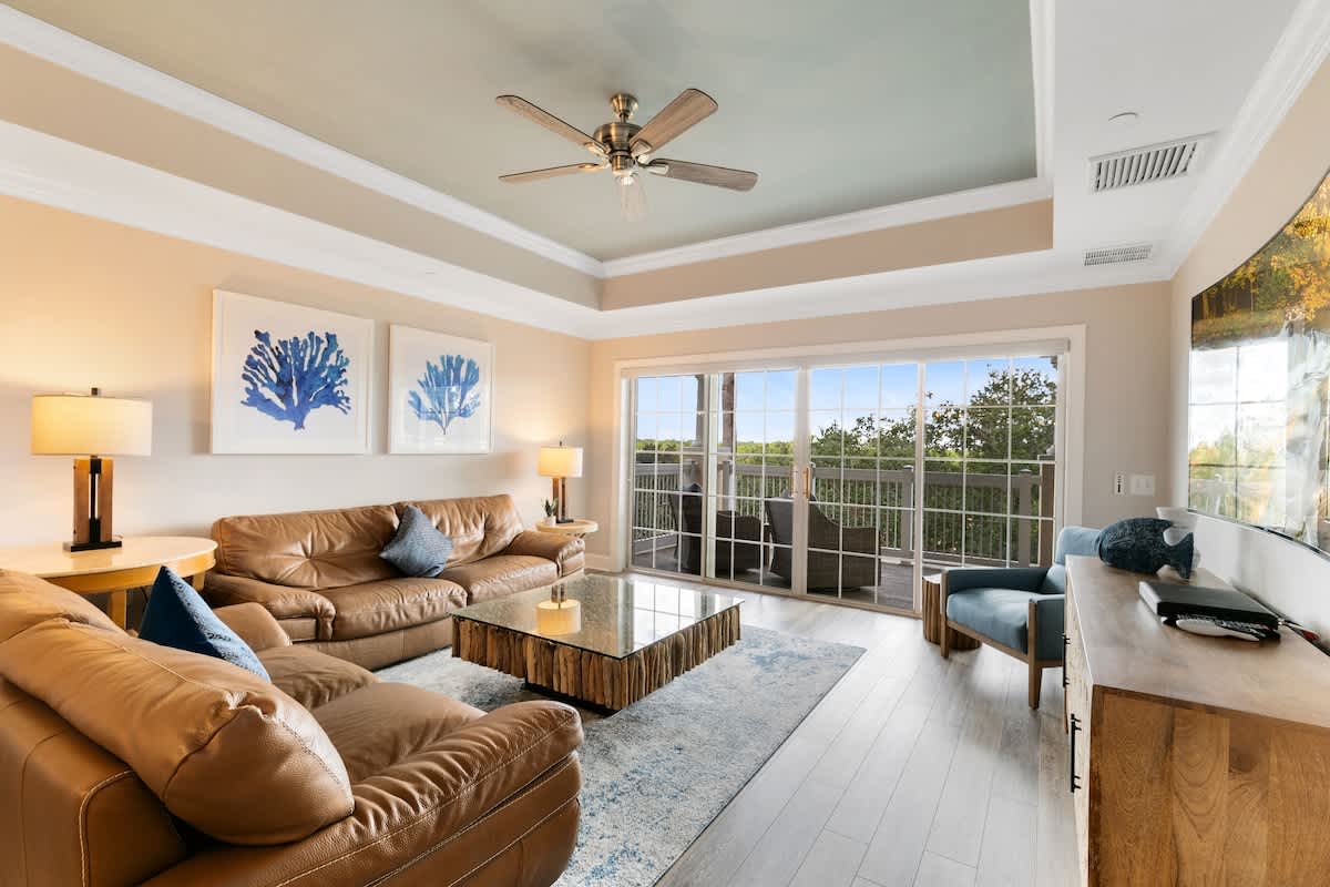 Inviting vacation spot at Reunion Resort close to 6