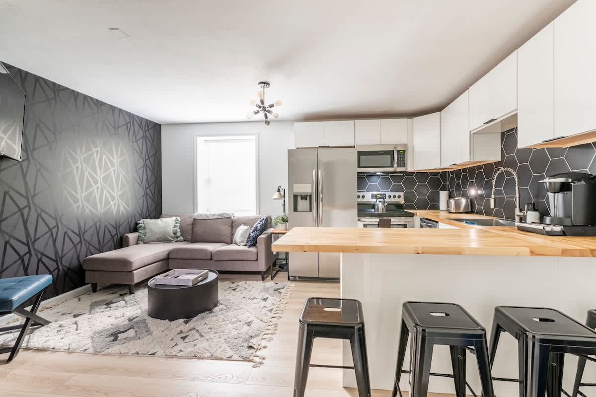 Modern 2 Bedroom with Outdoor Space — Ithaca, NY — vacation rental