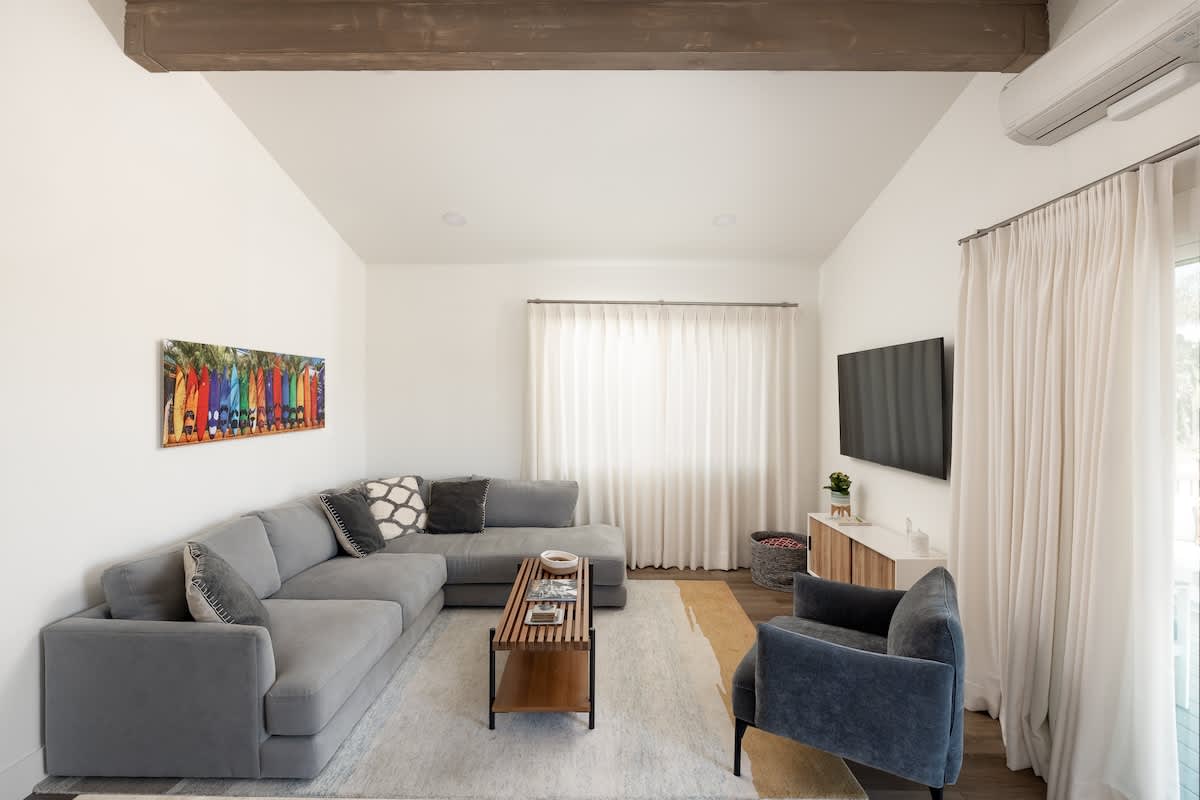 Private Home, Pet Friendly ~Sasha's Bungalow in OB — San Diego, CA — vacation rental