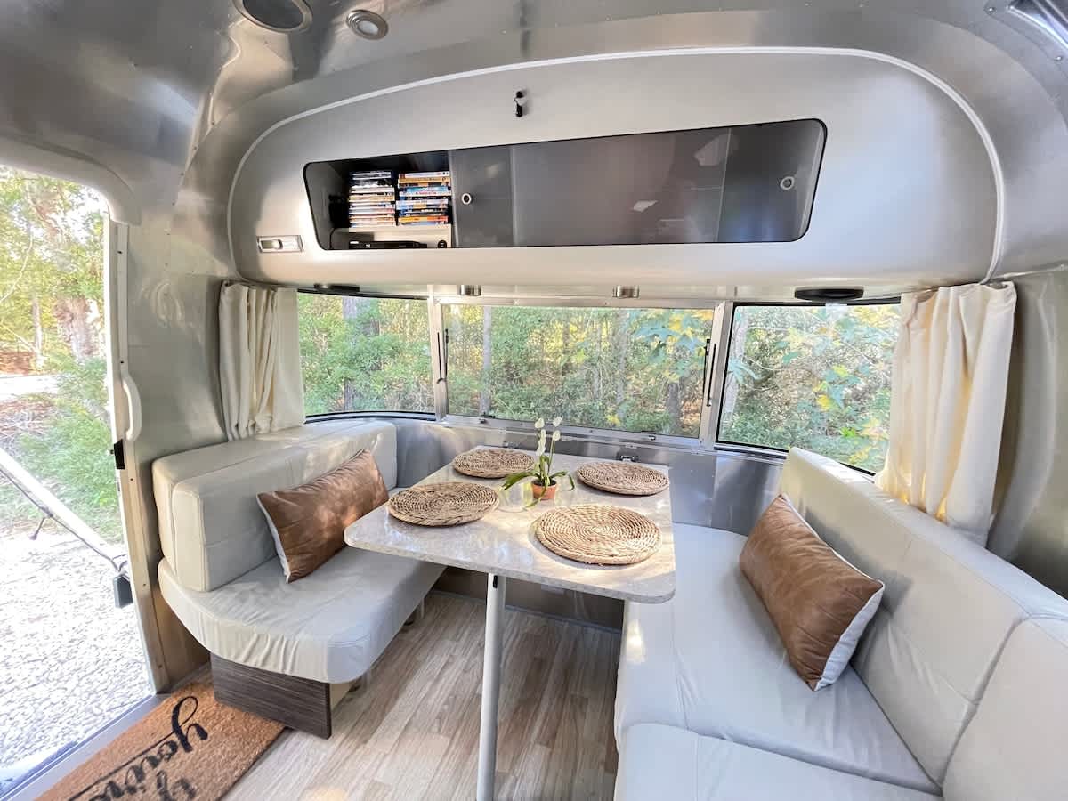 Chic Airstream Glamper Near Tybee & Savannah