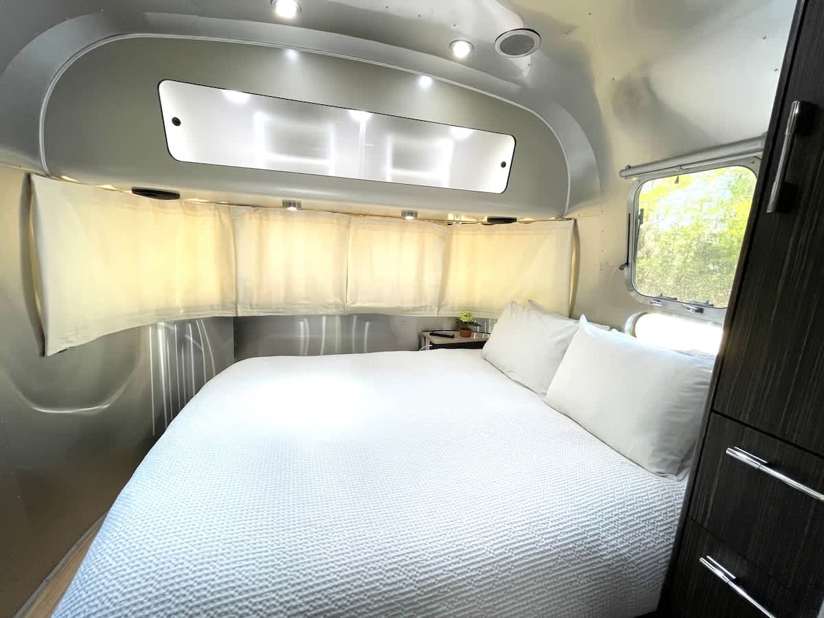 Chic Airstream Glamper Near Tybee & Savannah