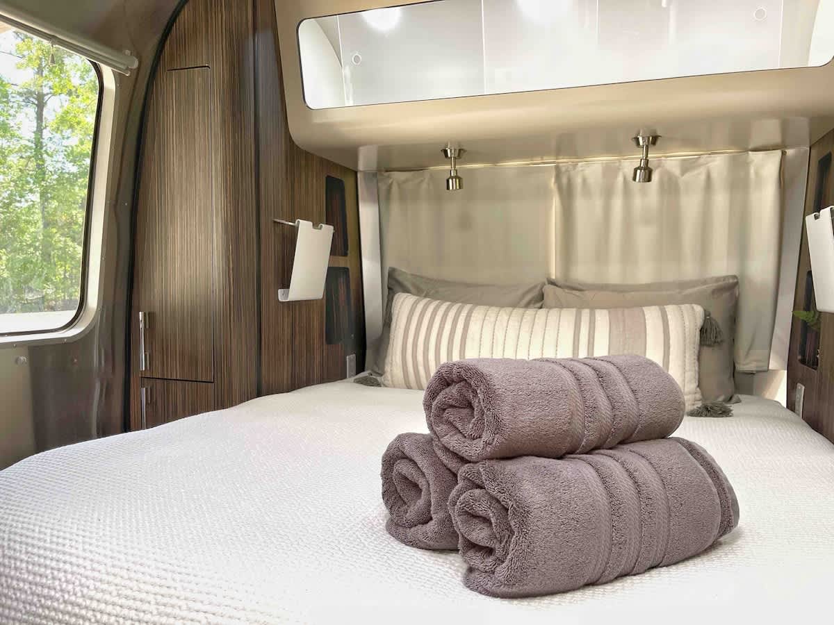 Airstream near Tybee Beach & Downtown Savannah