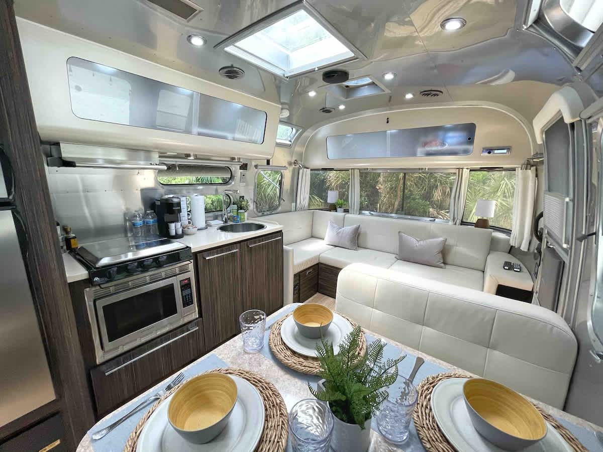 Airstream near Tybee Beach & Downtown Savannah