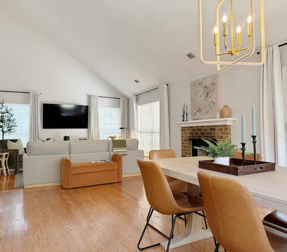 Charming Cottage for Family & Dogs near Beach & City