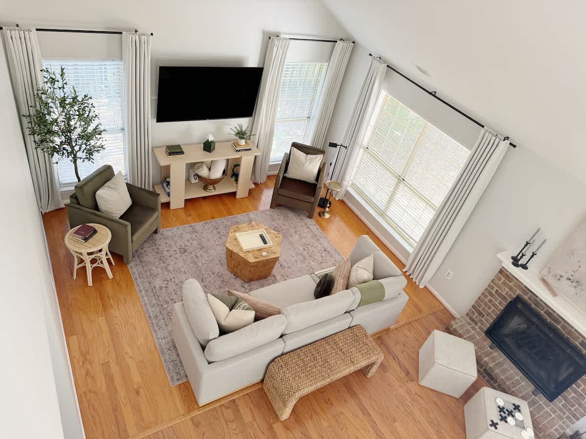 Charming Cottage for Family & Dogs near Beach & City