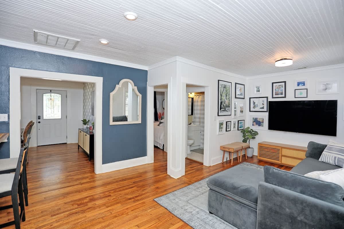 Waterfront Bungalow in Thunderbolt near Savannah