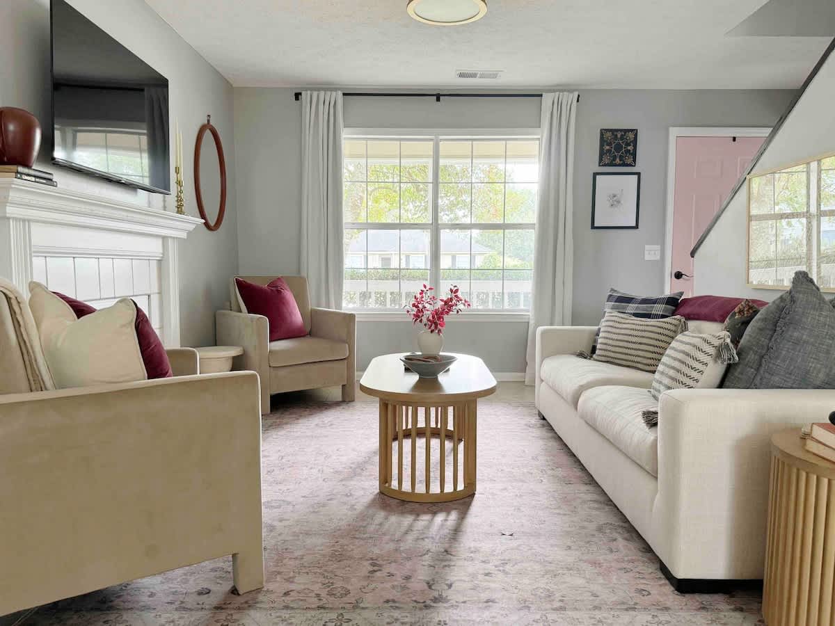 Cozy Cottage Near Beach & Downtown Dog Friendly!