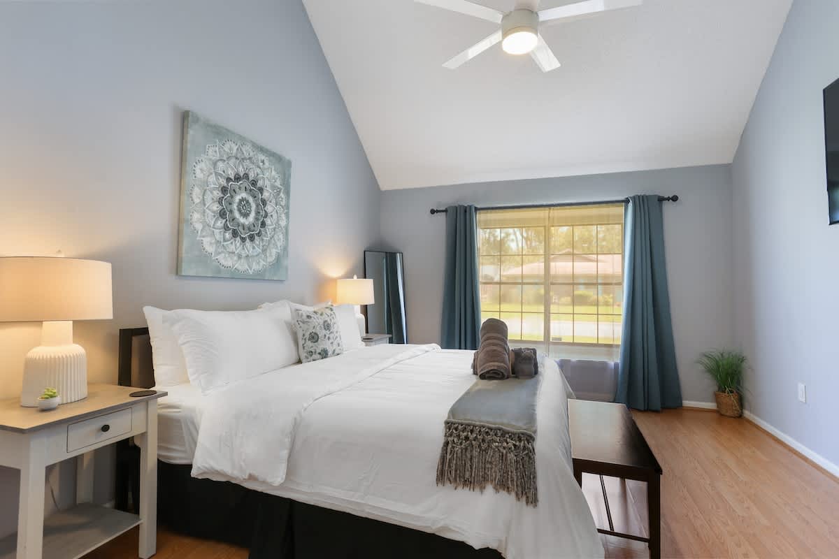 Dog-Friendly Midtown Home Near Downtown Savannah