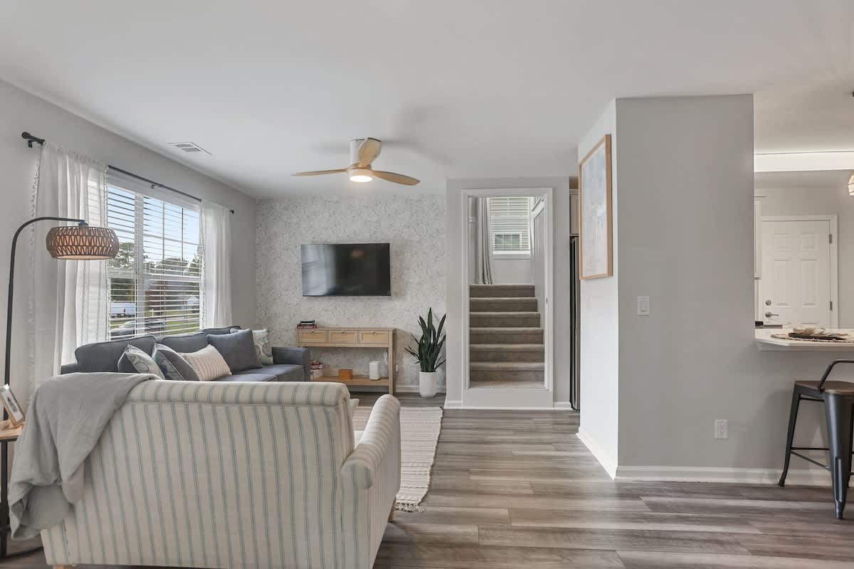 Charming Dog-Friendly Retreat, 10 Mins to Beach