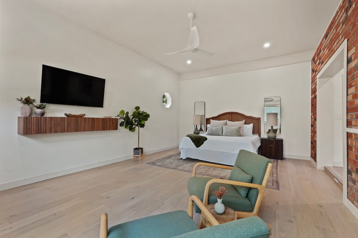 Stylish Coastal Studio Near Tybee & Downtown SAV