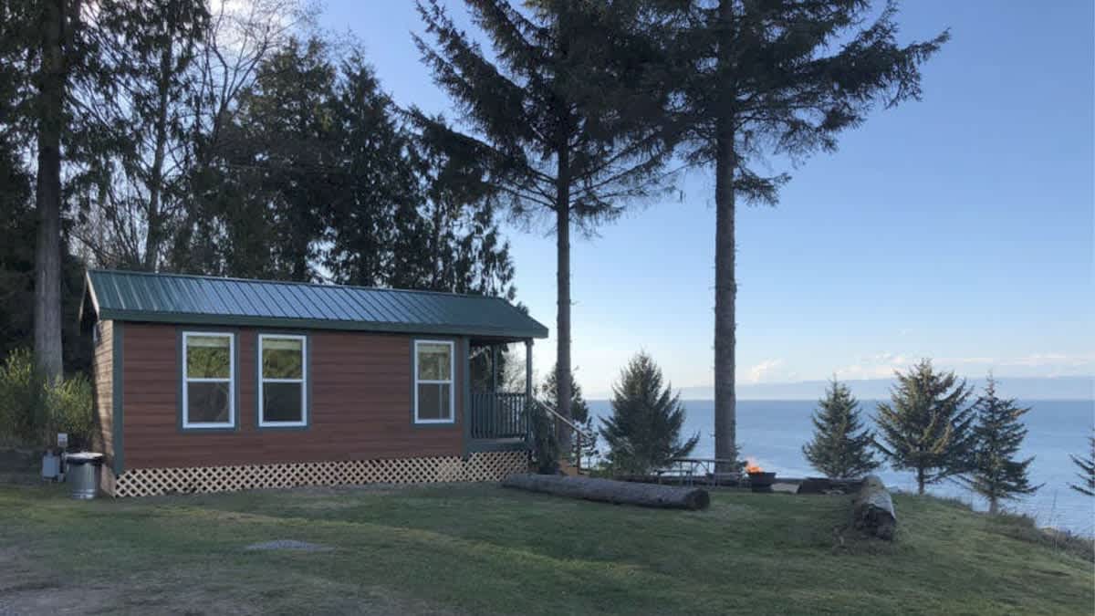 Hillcrest Olympic Beach Cabin on the Strait of Juan De Fuca — Port Angeles, WA — vacation rental