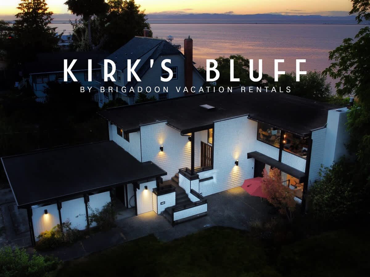 Kirks Panoramic Water Views, Steps from Downtown — Port Angeles, WA — vacation rental
