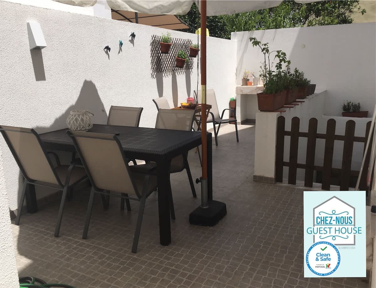 Chez Nous - Guest House — Barreiro, Setúbal — vacation rental