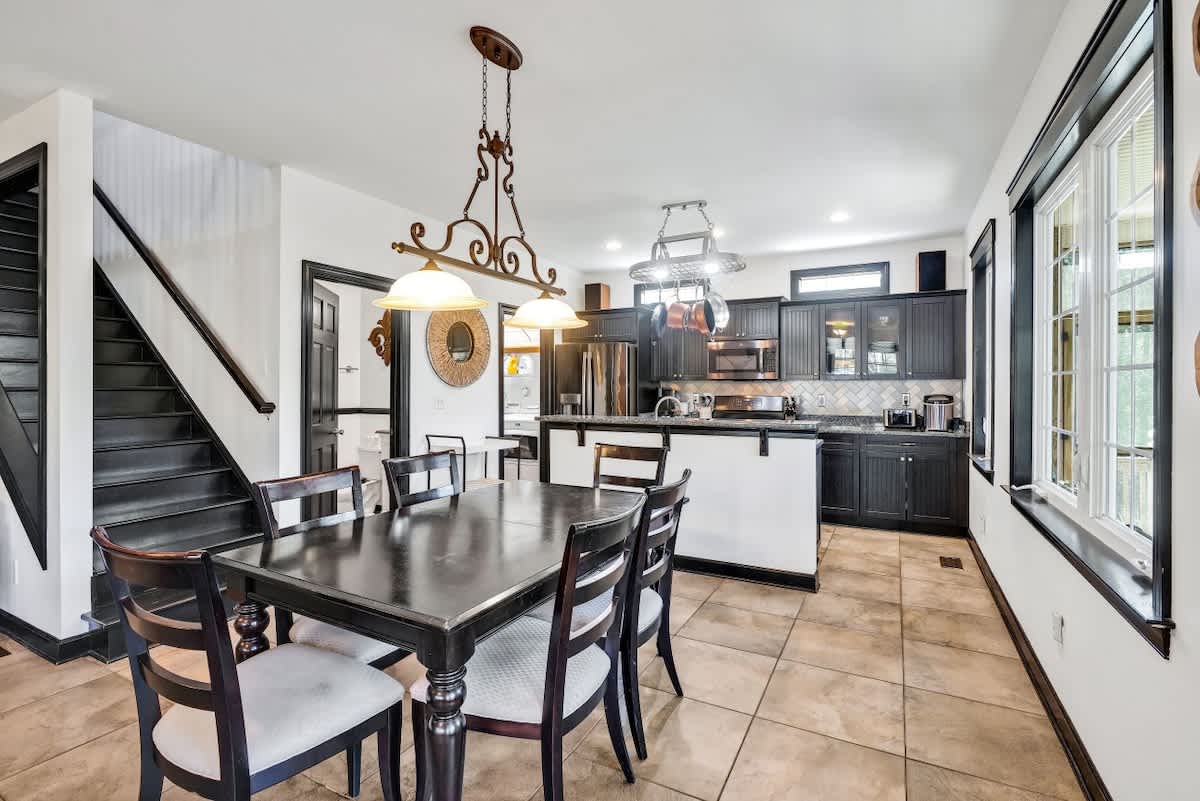 River Road Retreat - Heated Private Pool, Pond, Fi 6