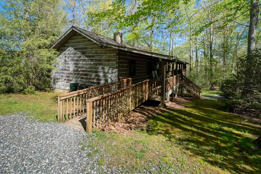 Grey Fox Cabin between Boone and Blowing Rock 5