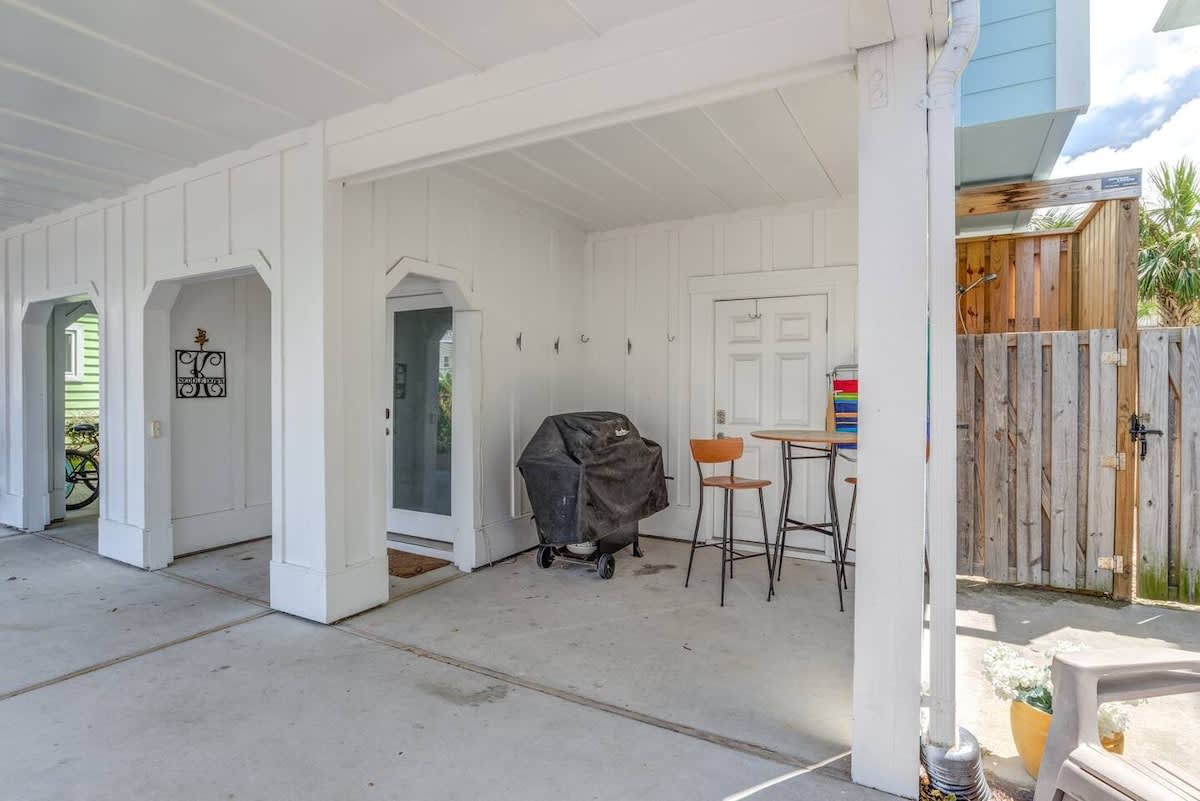 One Block to the beach 3