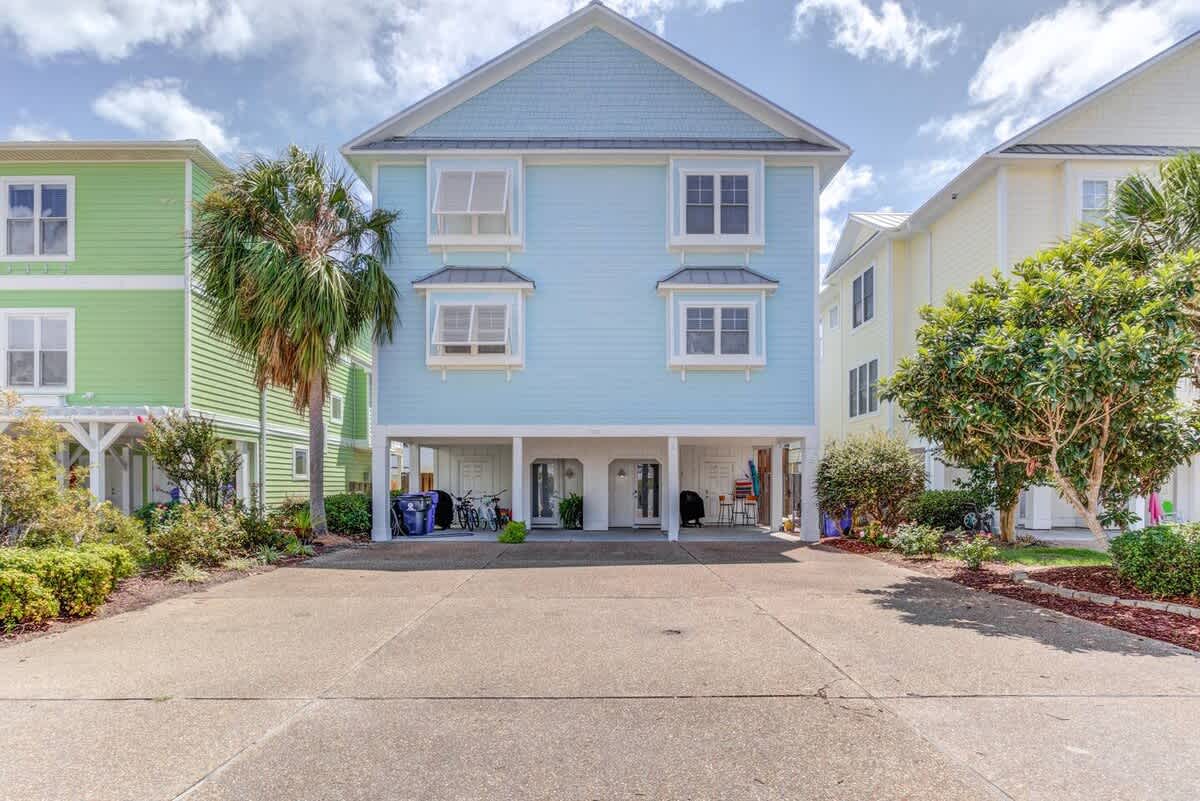 One Block to the beach 2