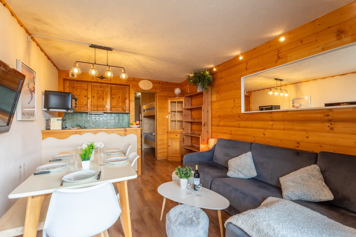 Central Ski-In/Ski-Out with Views — Val Thorens, Auvergne-Rhône-Alpes — vacation rental