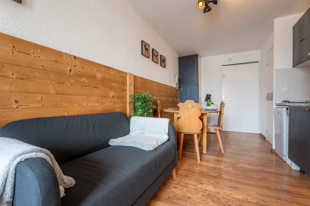 South-Side Ski-In/Out Apartment — Val Thorens, Auvergne-Rhône-Alpes — vacation rental
