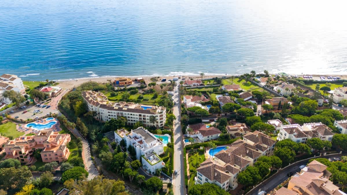 Club del Mar, Seaside elegance in Elviria with sea view — Marbella, Andalucía — vacation rental