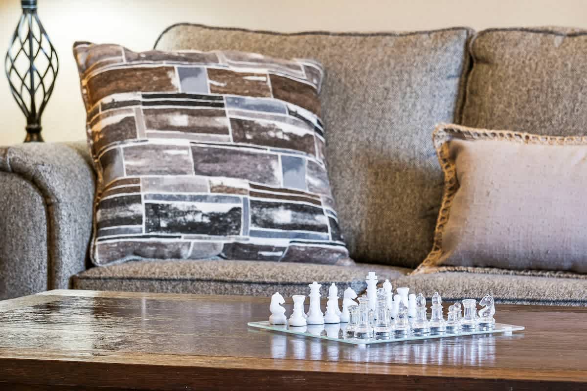 Family room with board games included.