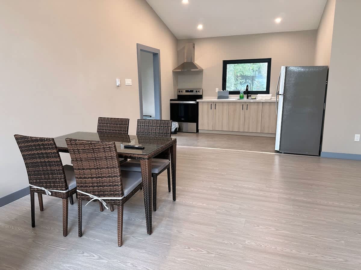 3-bedroom Lakefront Villa #1