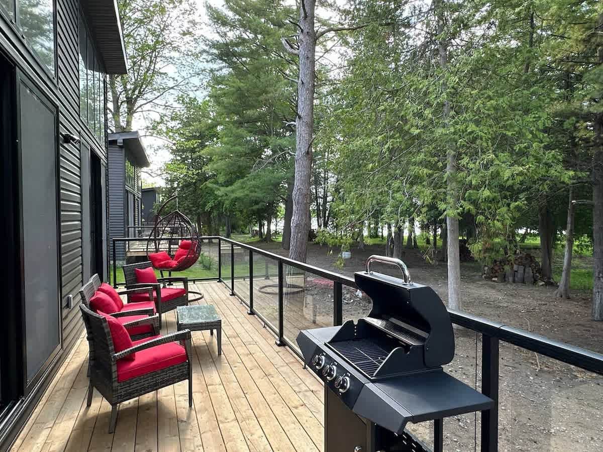 3-bedroom Hot Tub Lakefront Villa Englewood #5