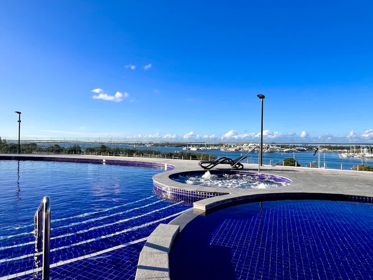 Ocean View Family Apartment Pool & SPA — Southport, Queensland — vacation rental