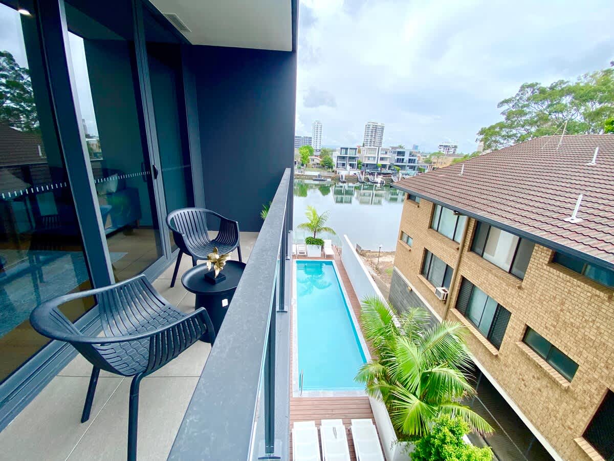 View 8