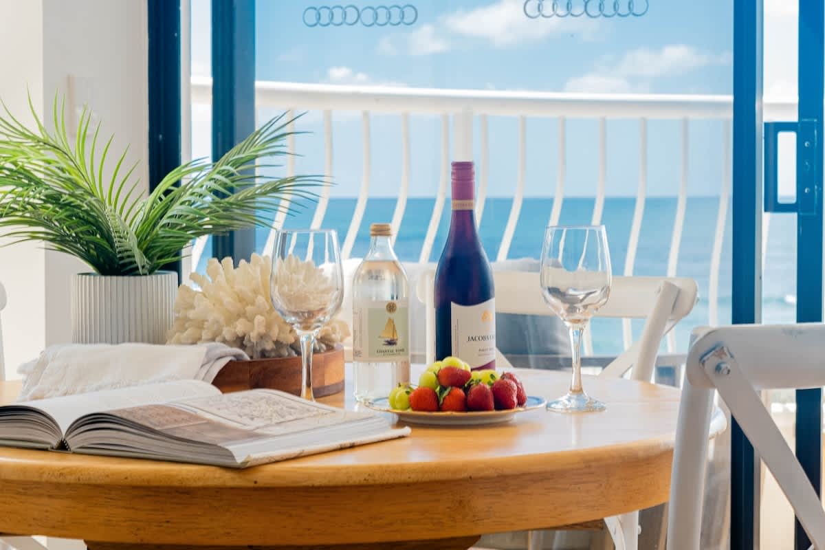 Absolute Beachfront - Athena by the Sea — Surfers Paradise, Queensland — vacation rental