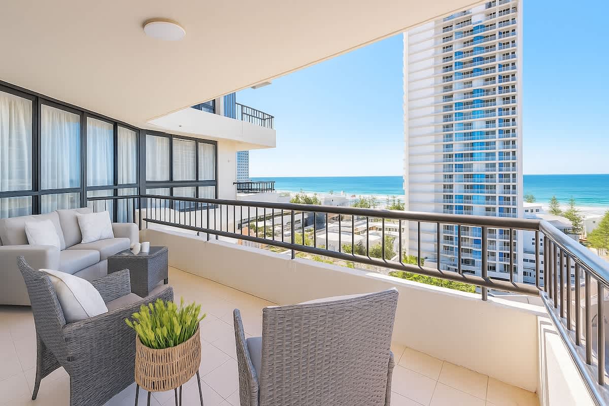 Ocean Getaway 1BR Heated Pool & Netflix  — Surfers Paradise, Queensland — vacation rental