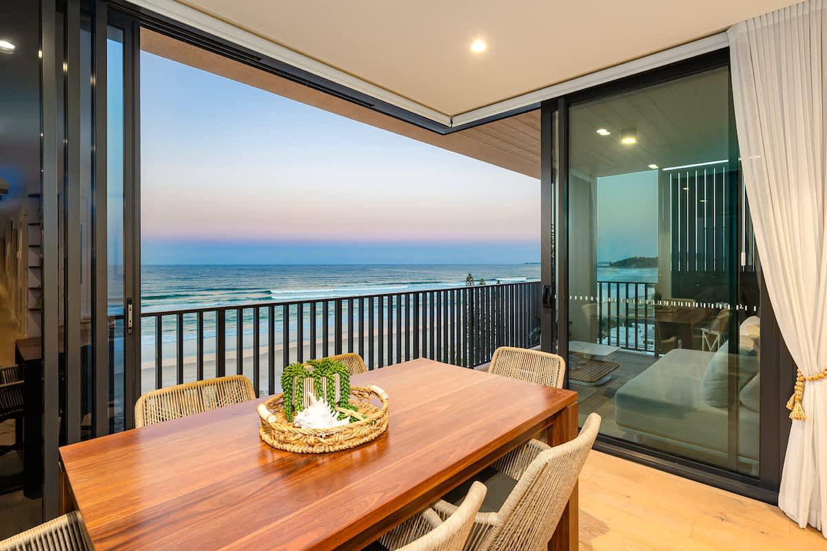 Palm Beach Lux 3BR Oceanfront — Palm Beach, QLD — vacation rental