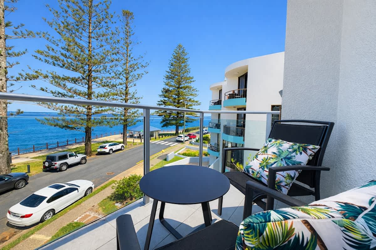 Golden Beach Oceanfront 3BR — Golden Beach, Queensland — vacation rental