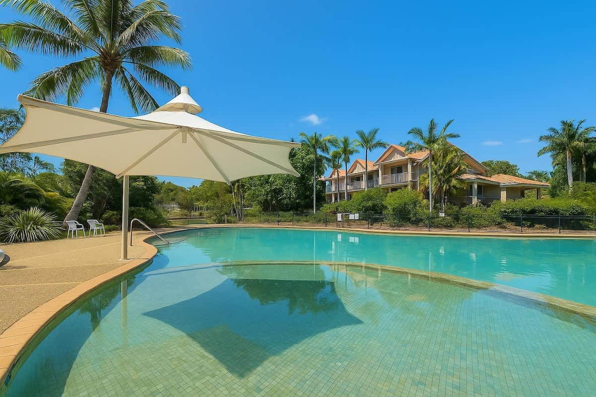Long Stay 2BR with Resort Amenities — Clear Island Waters, Queensland — vacation rental