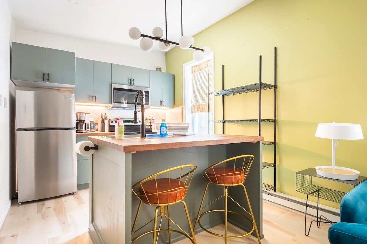 Tiny House Apt in Little Italy w OffStreet Parking — Wilmington, DE — vacation rental