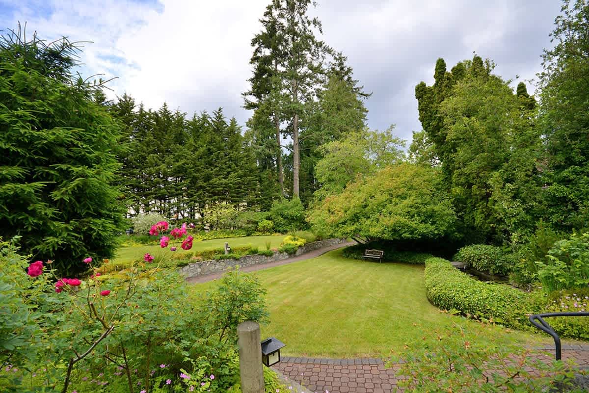 Miraloma gardens