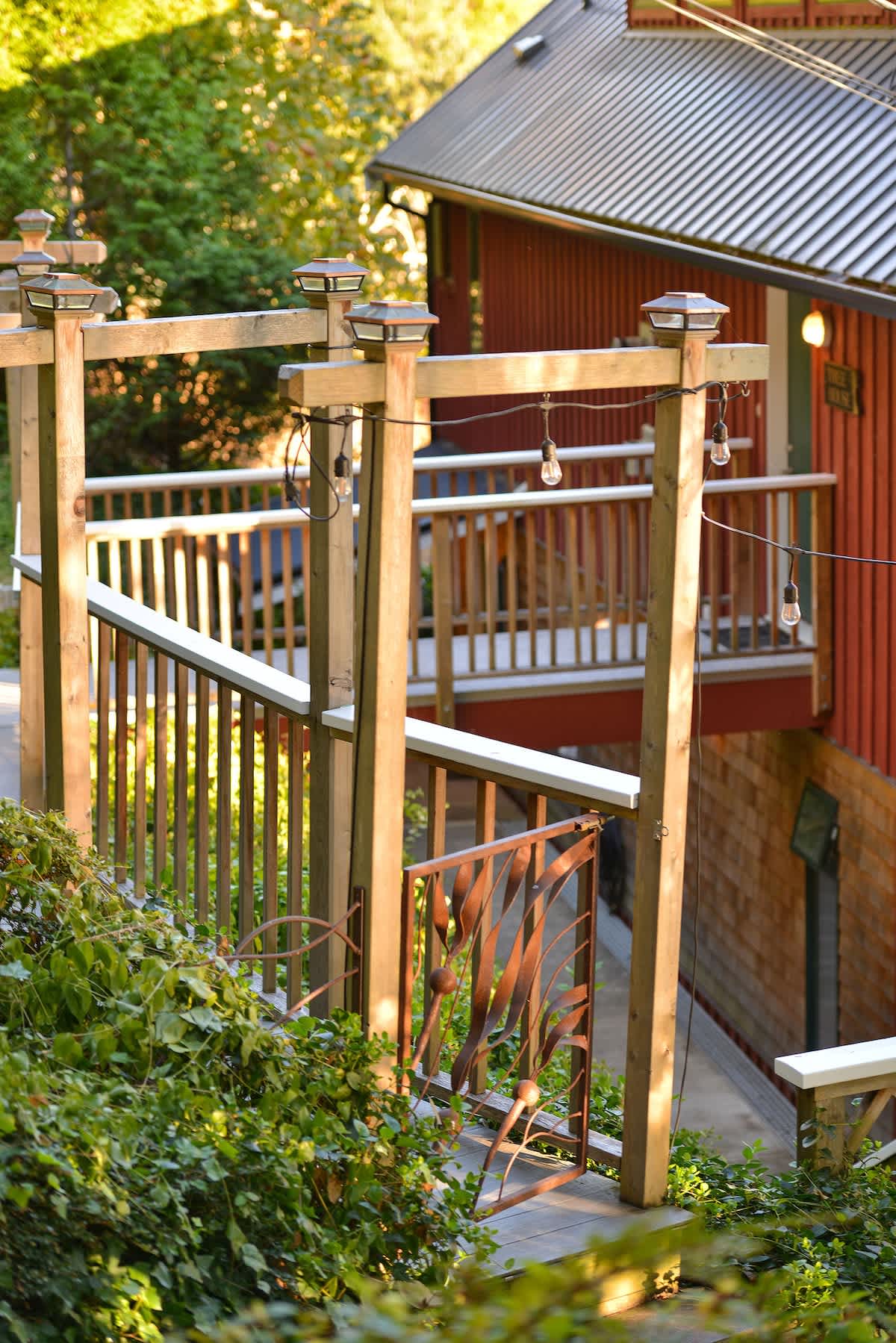 Walkway to the main entrance to the 2 Bedroom Suite.