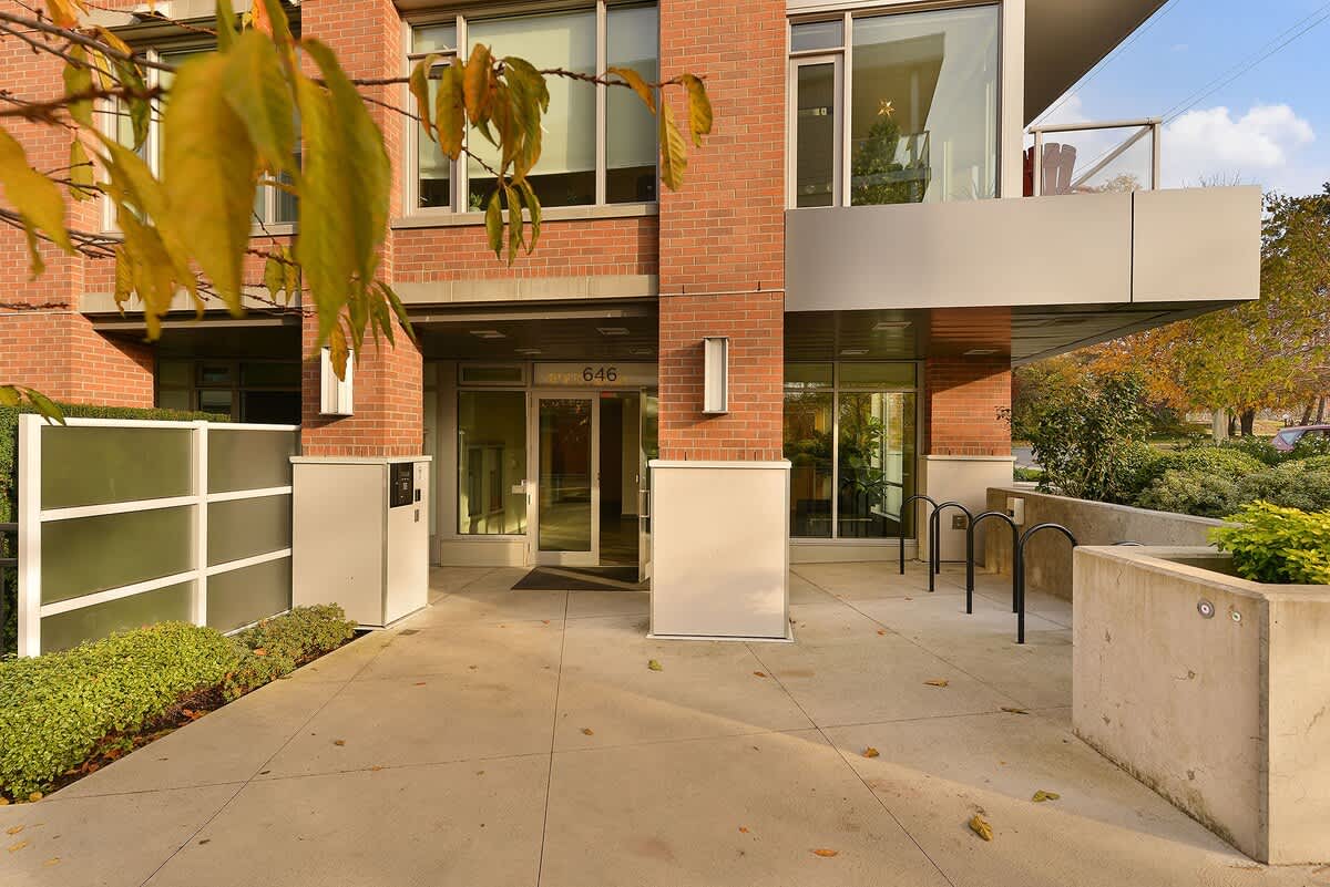 Main entrance to the Duet Building.