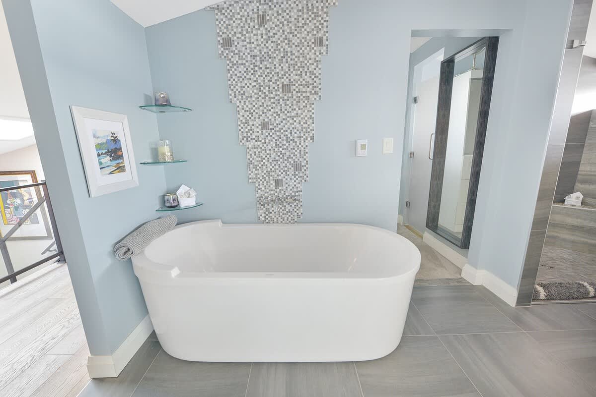 Loft primary bedroom ensuite