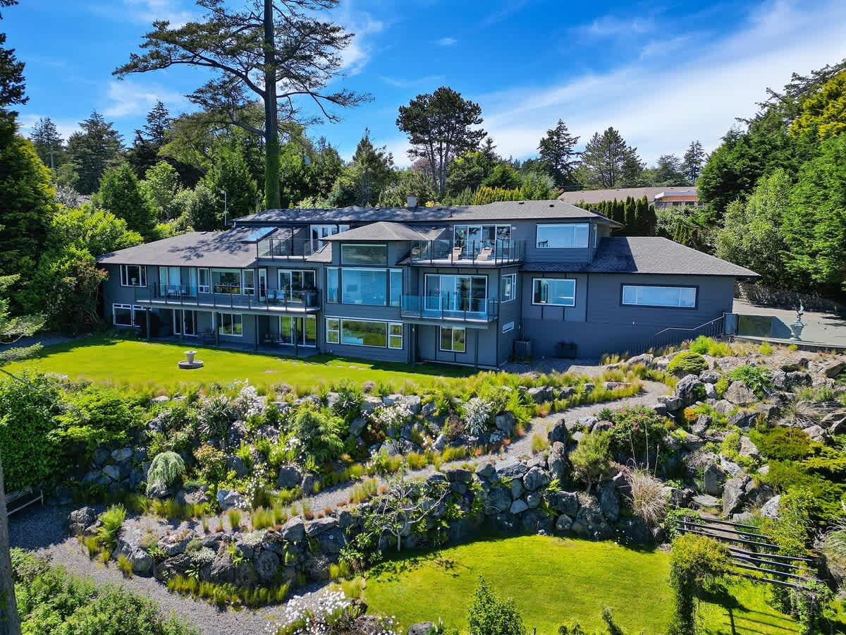 Oceanfront Oasis with Spectacular Views.