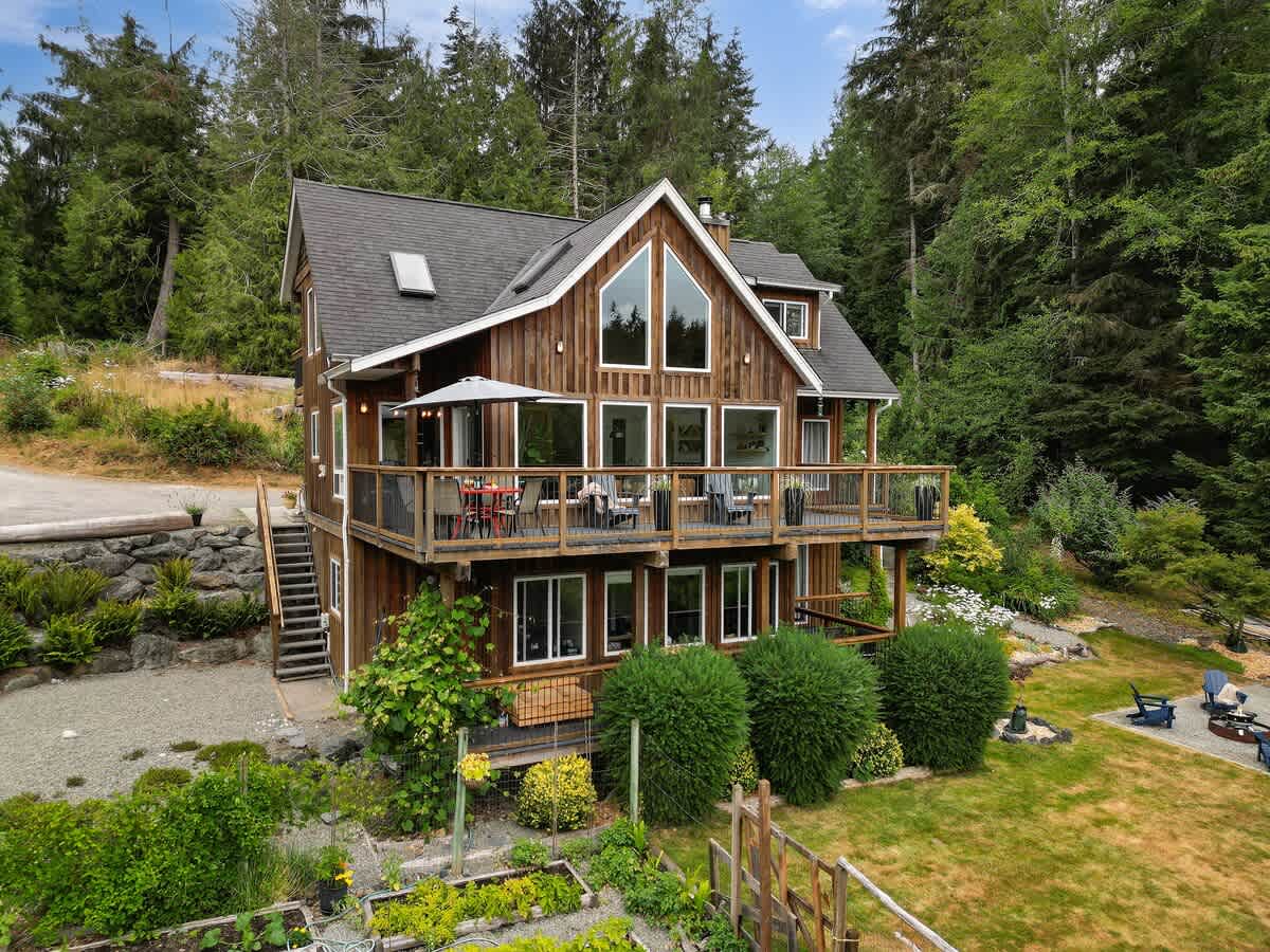Nowhere Sooke Escape Aerial View
