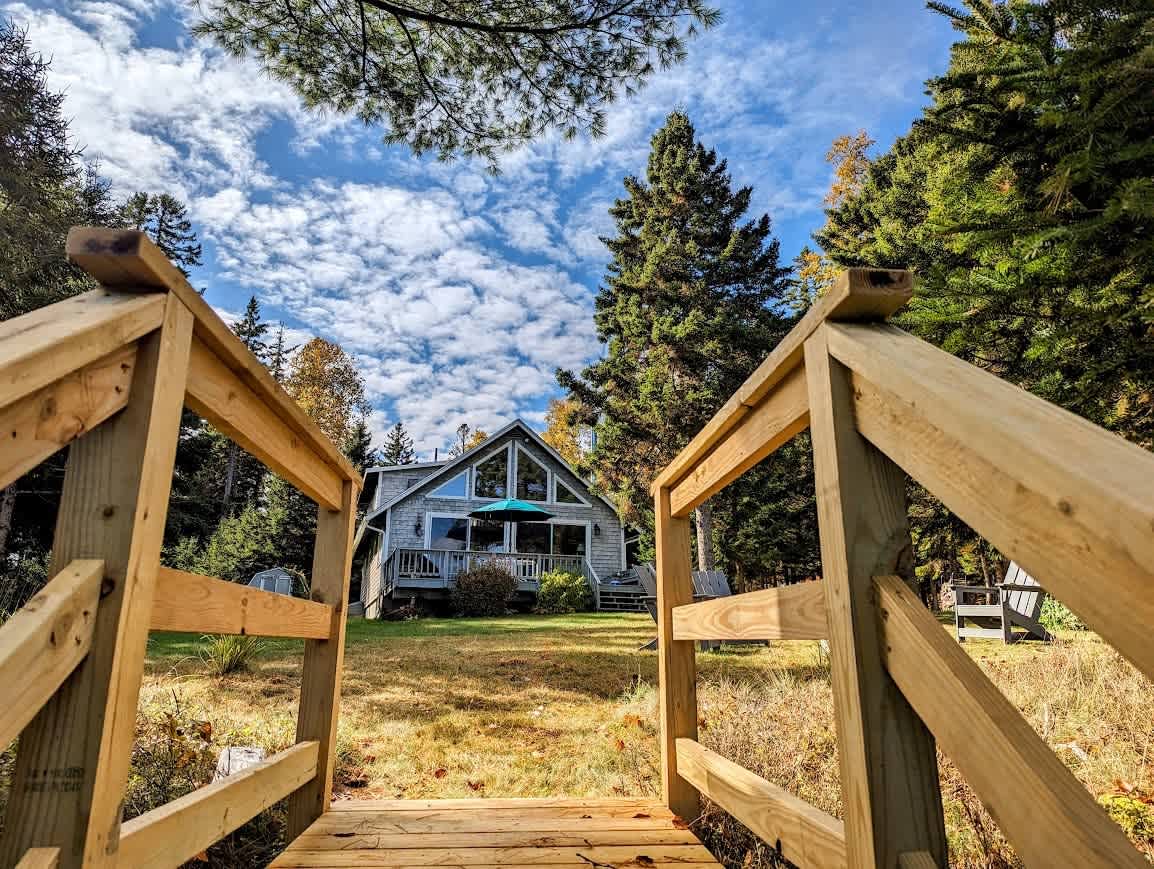 Oceanfront Cottage with Fire Pit & Stunning Views, beach access! — Hancock, ME — vacation rental